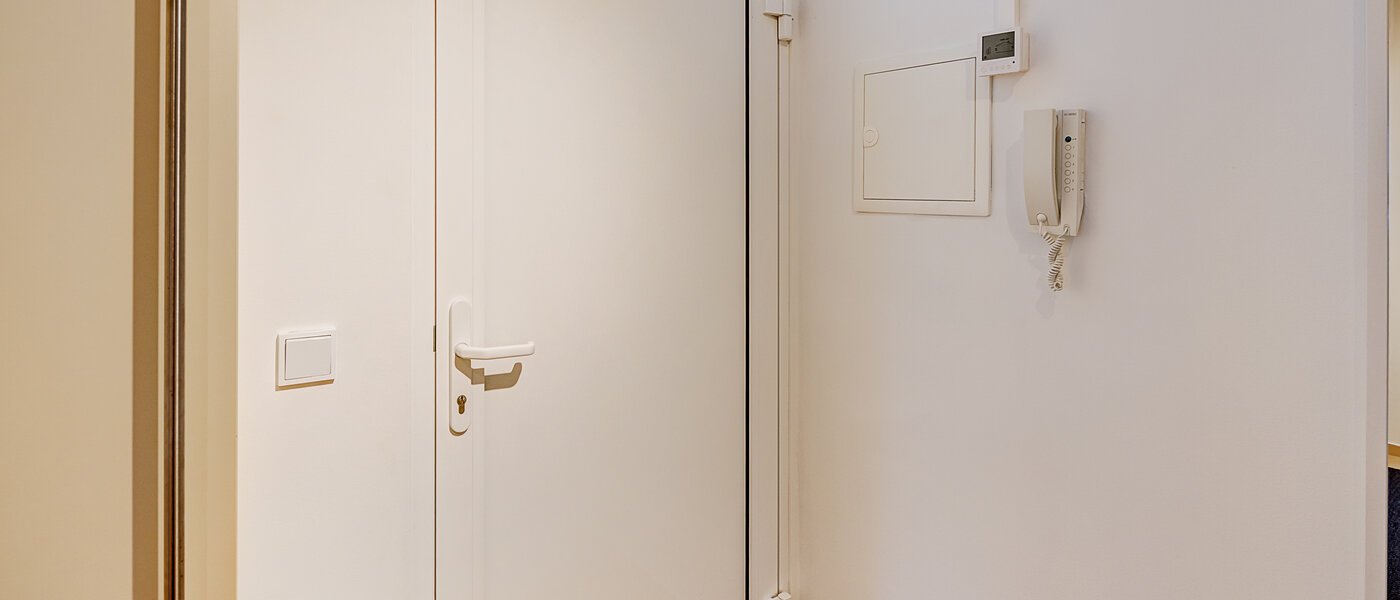 apartment München Schwabing (links der Leopoldstraße) 03 hall 14718