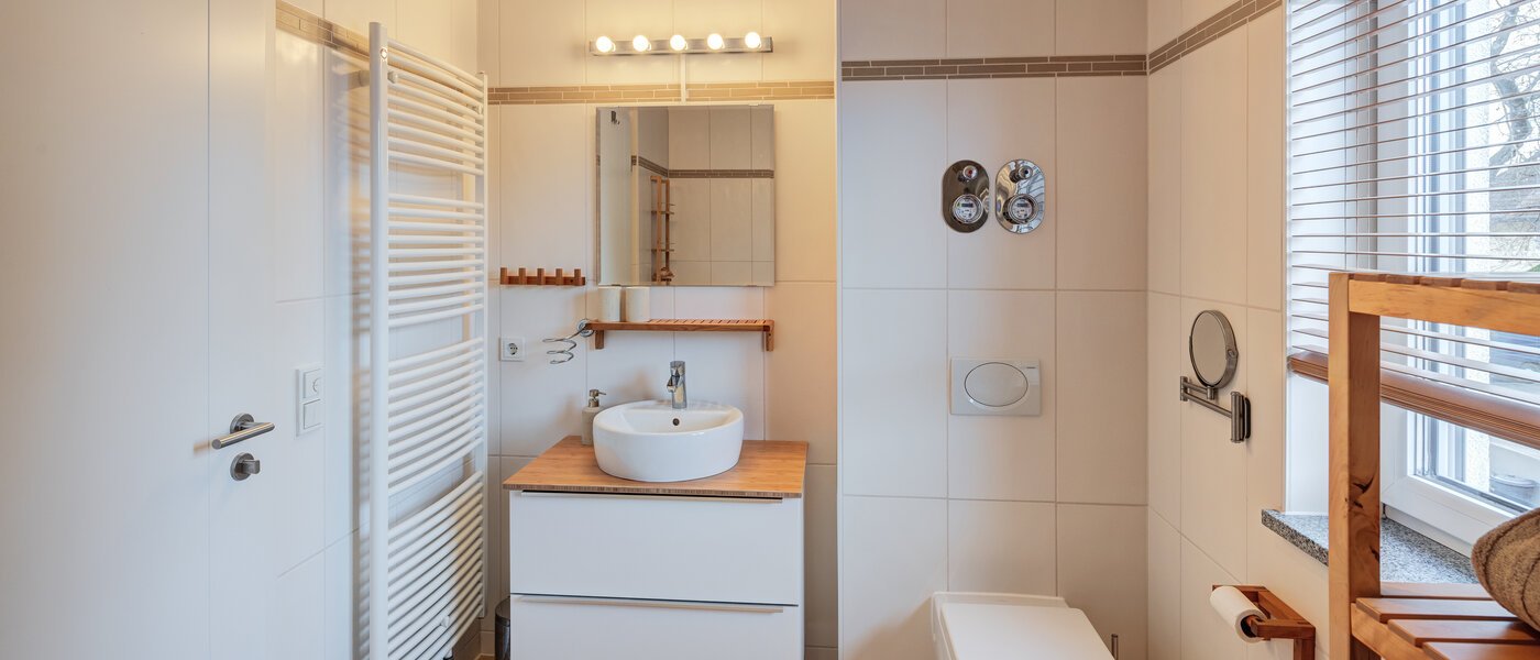 corner townhouse München Untermenzing 03 1. bathroom 14723