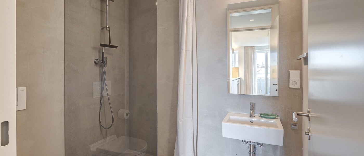 apartment München Gärtnerplatzviertel 01 2. bathroom 14724