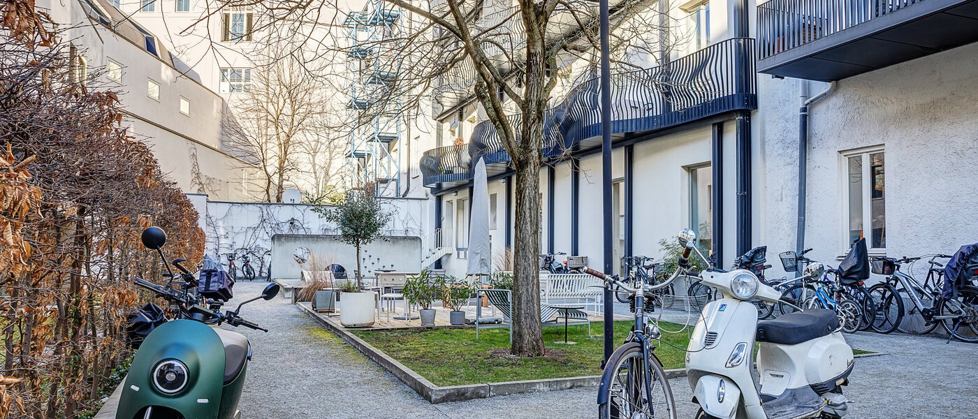 apartment München Gärtnerplatzviertel 01 inner courtyard  14724
