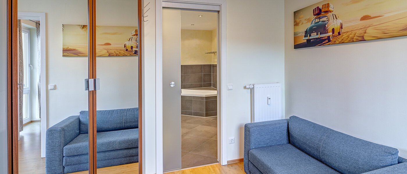 apartment München Haidhausen 02 dressing room 14730