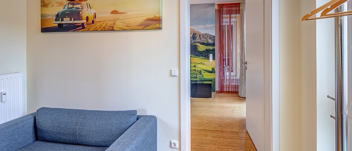 apartment München Haidhausen 03 dressing room 14730