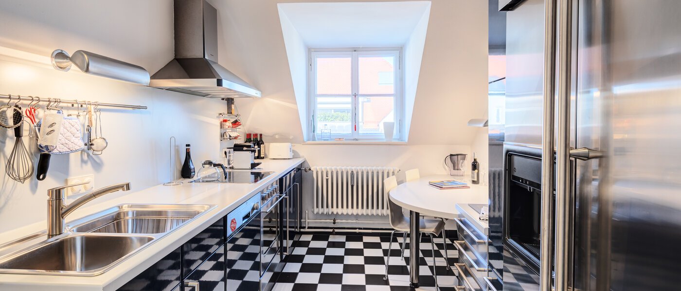 roof terrace apartment München Schwabing-West 01 kitchen 14731