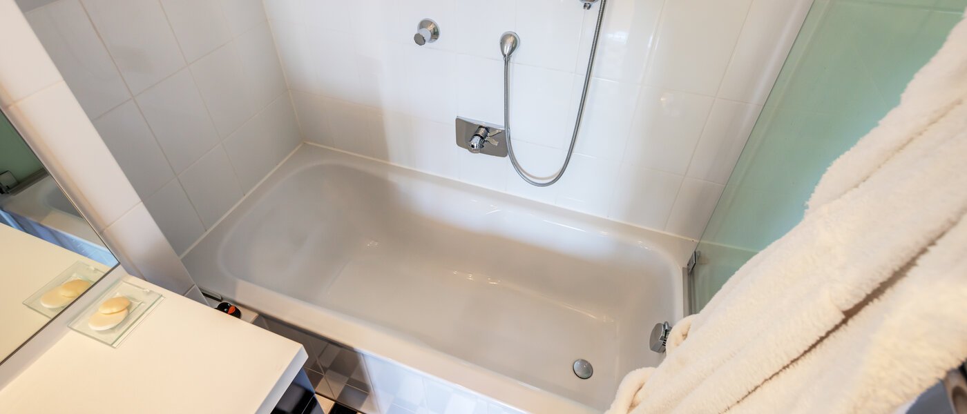 roof terrace apartment München Schwabing-West 02 bathroom 14731