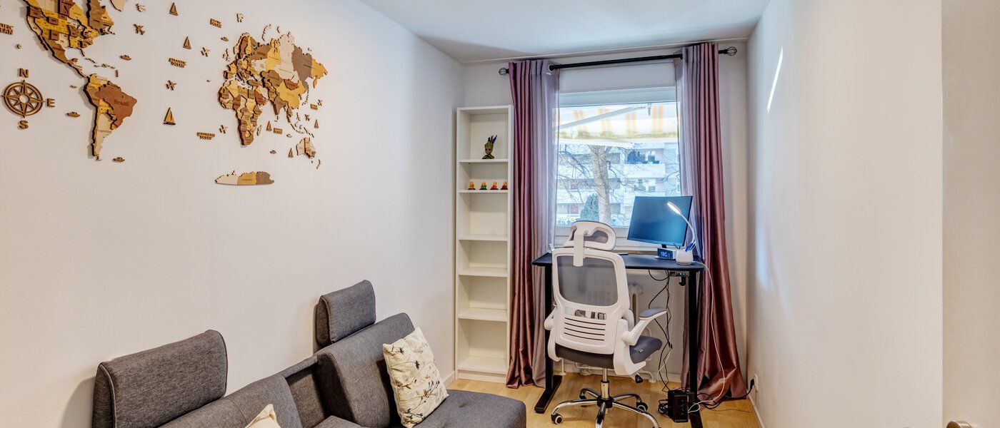 apartment München Forstenried 01 Workspace/Guestroom 14732