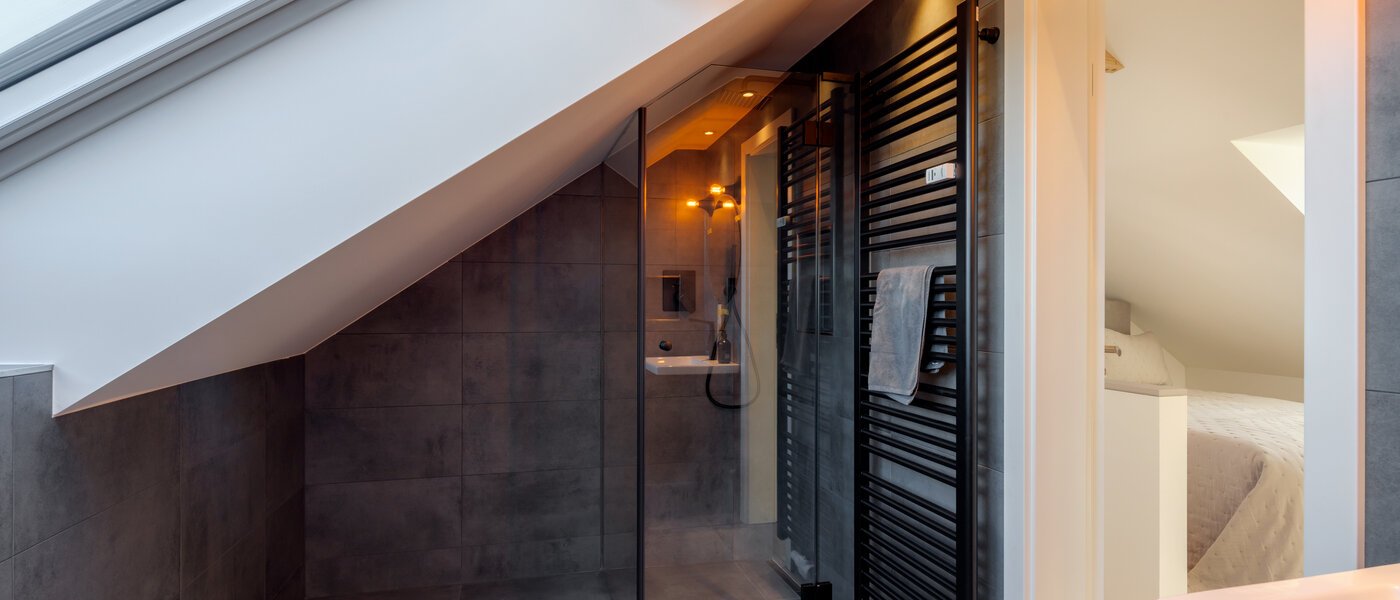 attic apartment München Forstenried 03 bathroom 14733