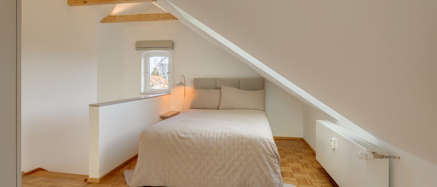 attic apartment München Forstenried 02 sleeping area 14733