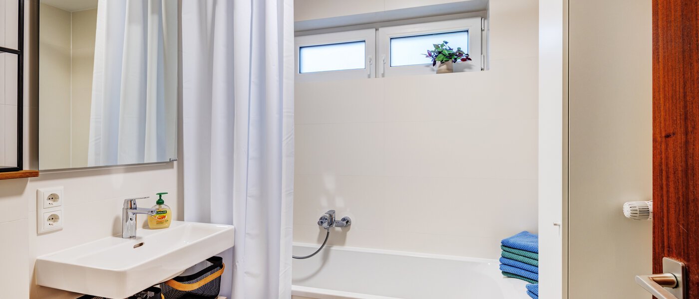 apartment München Trudering 01 1. bathroom 14735