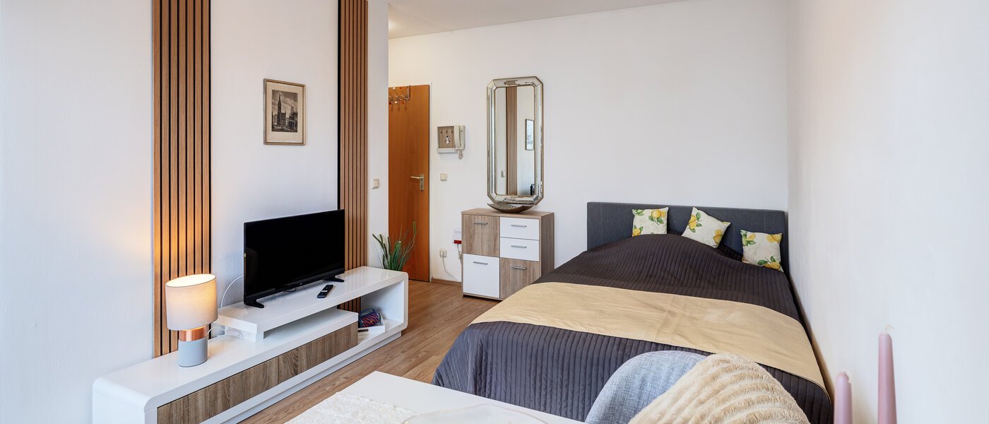 studio Neufahrn b. Freising 01 living area 14738