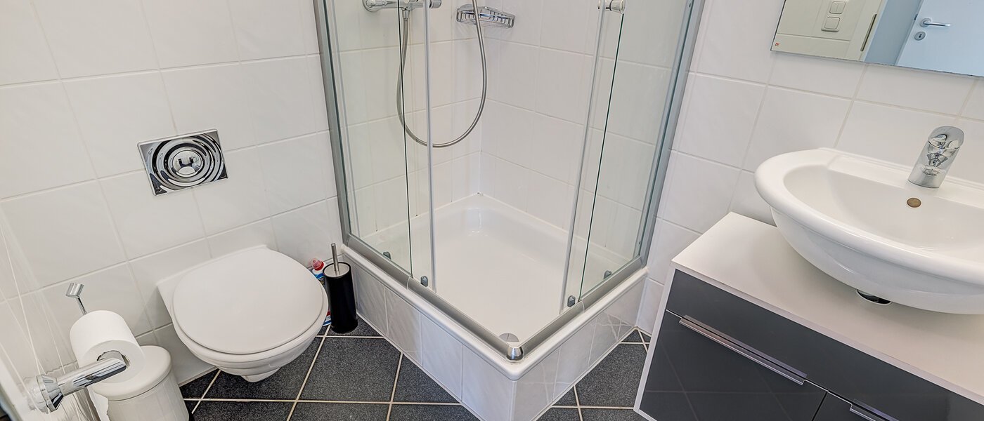 apartment München Schwabing-West 03 2. bathroom 14740