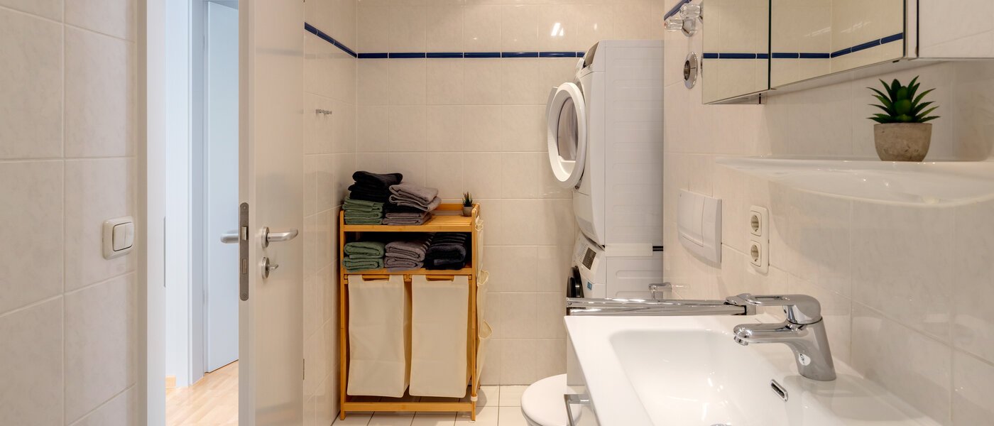 apartment München Maxvorstadt 02 bathroom 14742