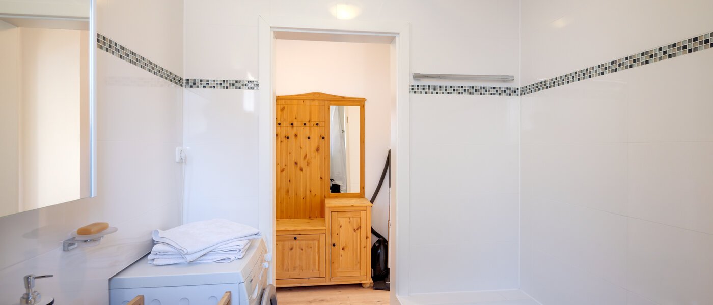 apartment Gröbenzell 02 bathroom 14745