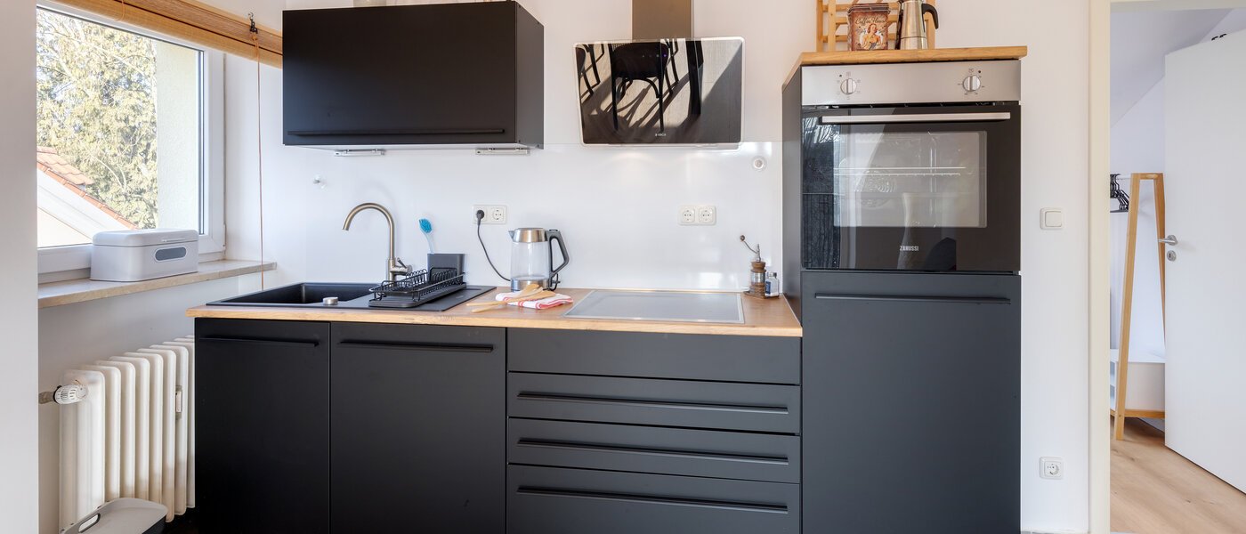 attic apartment Gröbenzell 01 kitchen 14746