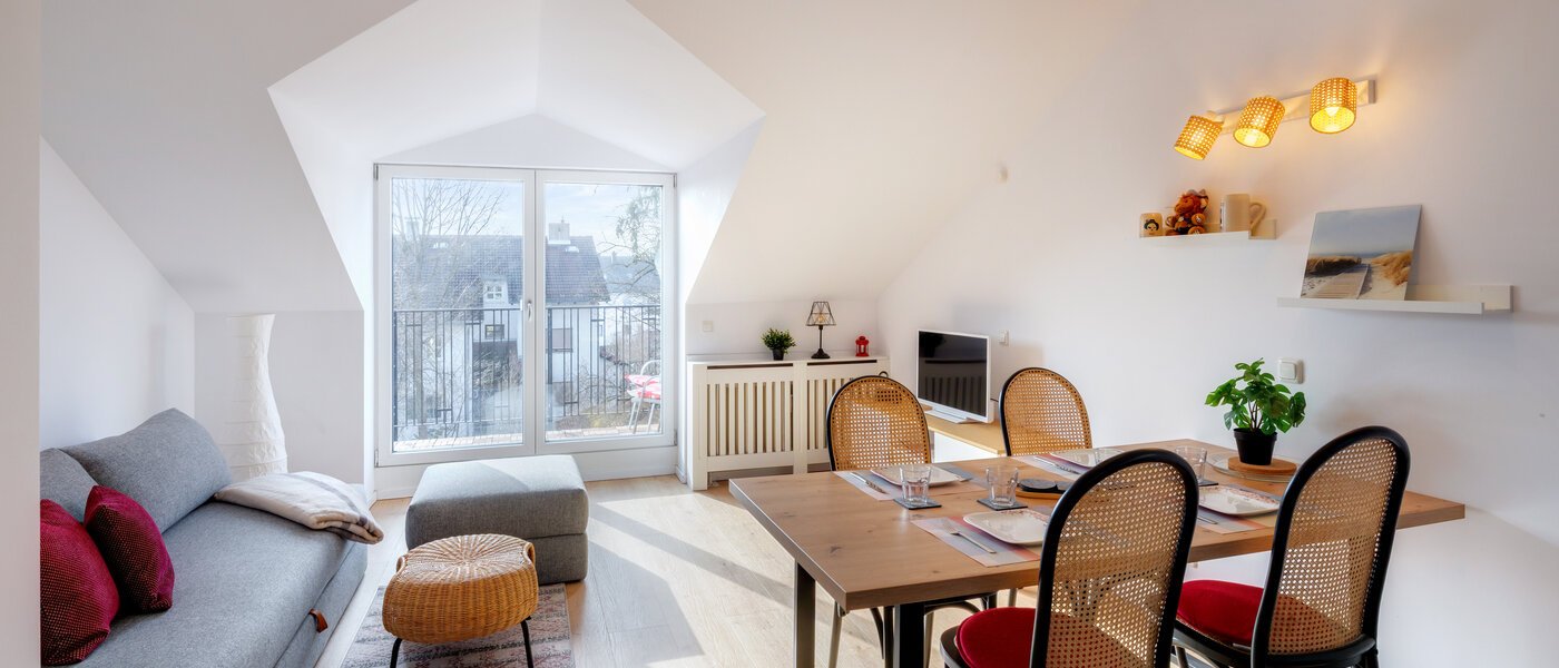 attic apartment Gröbenzell 02 living area 14746