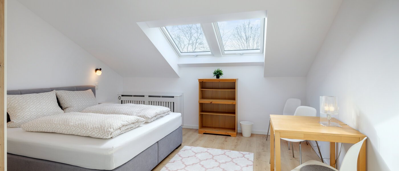 attic apartment Gröbenzell 01 1. bedroom 14746