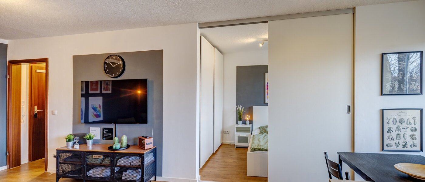 apartment München Neuhausen 03 living area 14753