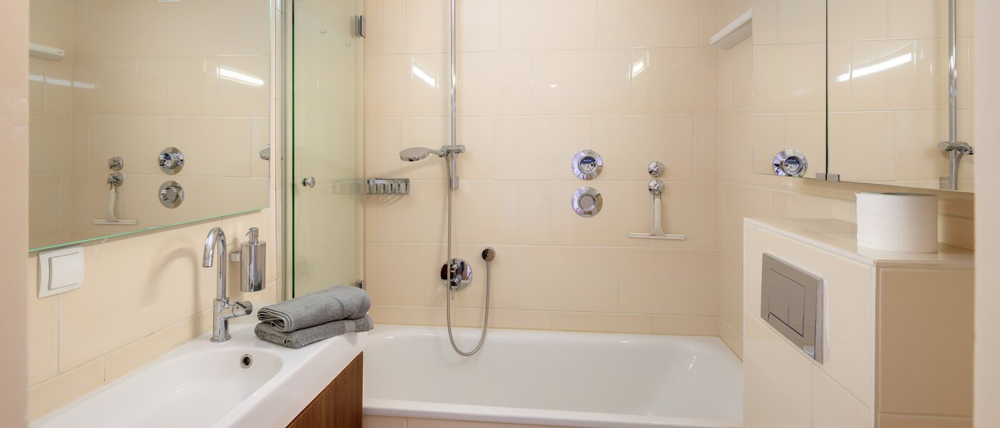 apartment München Parkstadt Solln 01 bathroom 14761