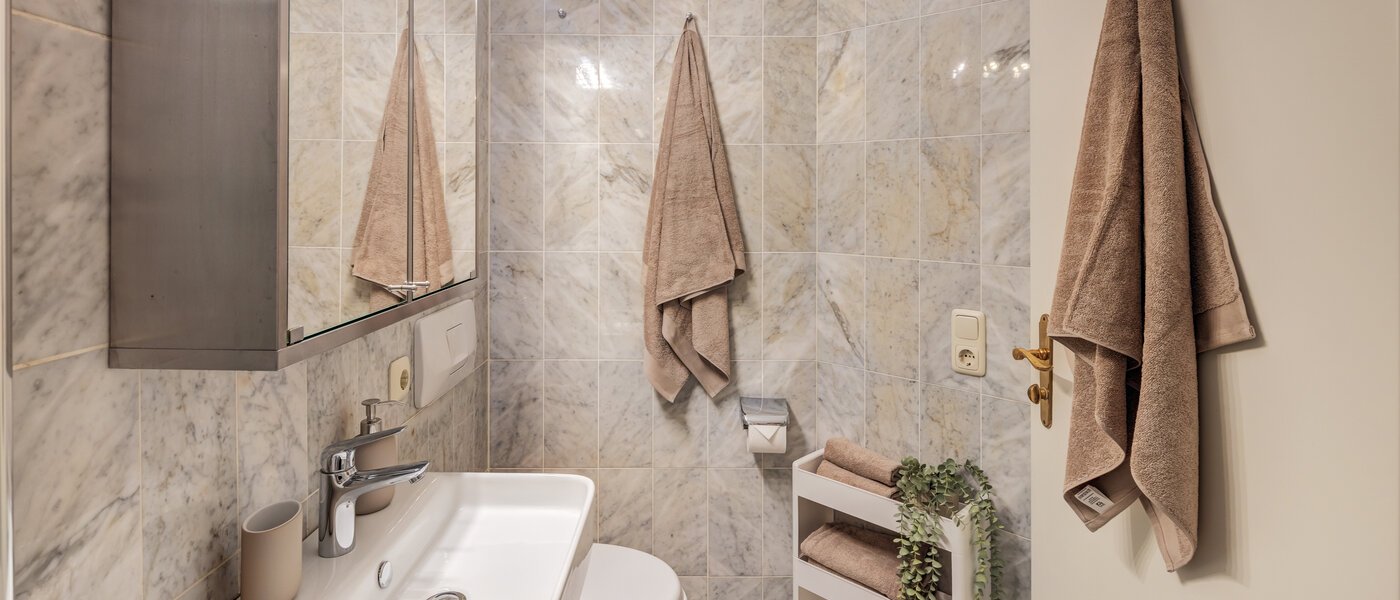 apartment München Schwabing-West 03 bathroom 14767