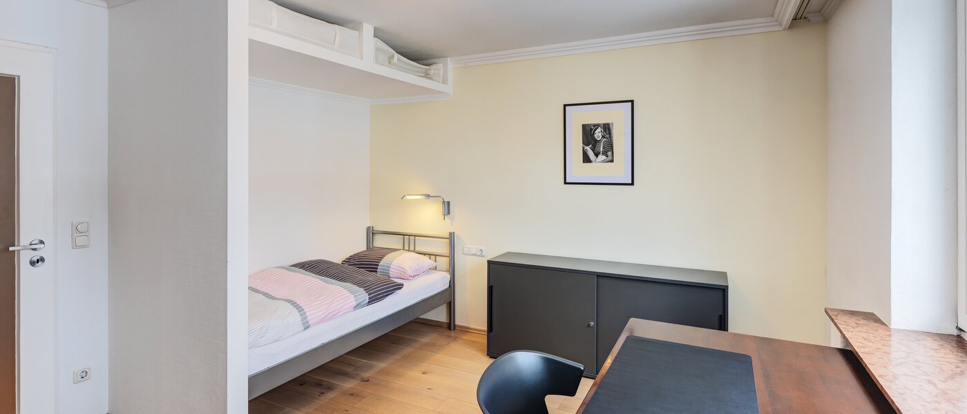 apartment München Nymphenburg 02 2. bedroom 14770