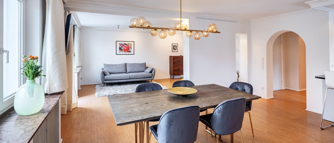 apartment München Nymphenburg 01 dining area 14770