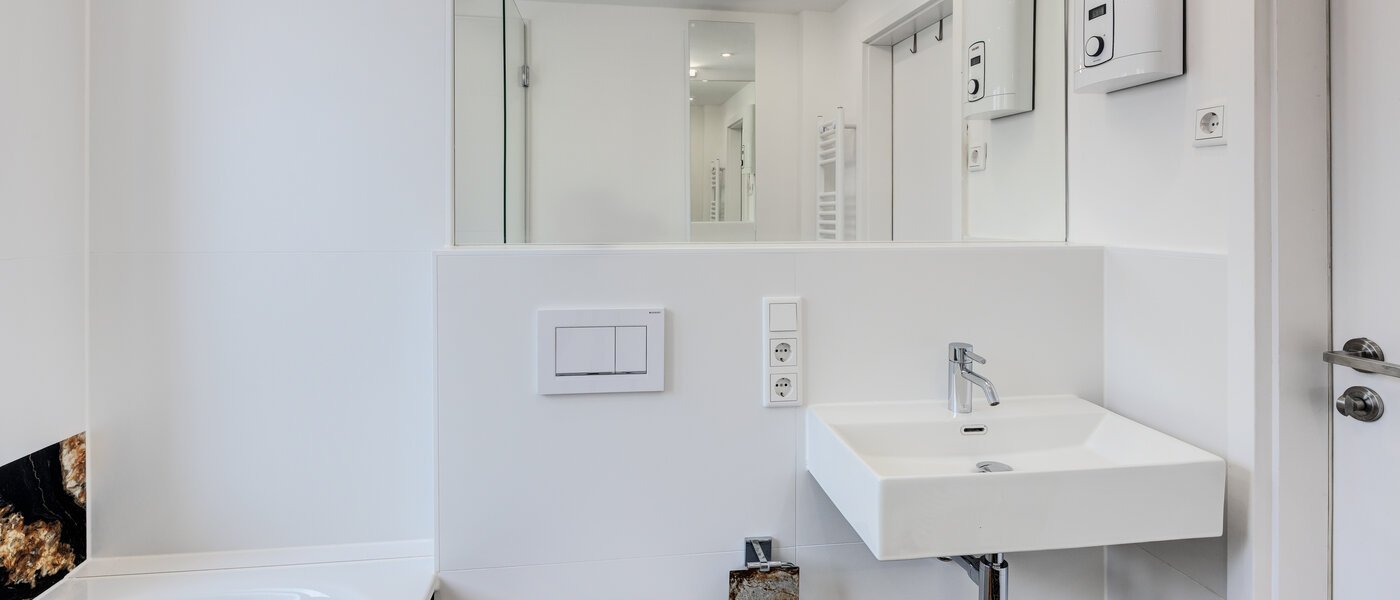 apartment München Nymphenburg 03 1. bathroom 14770