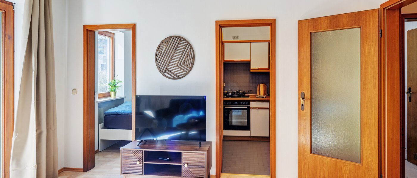 apartment with garden 	 München Altperlach 03 living room 14773