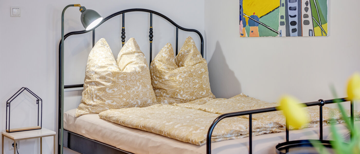 apartment München Schwabing-West (rund um den Hohenzollernplatz) 01 sleeping area 14776