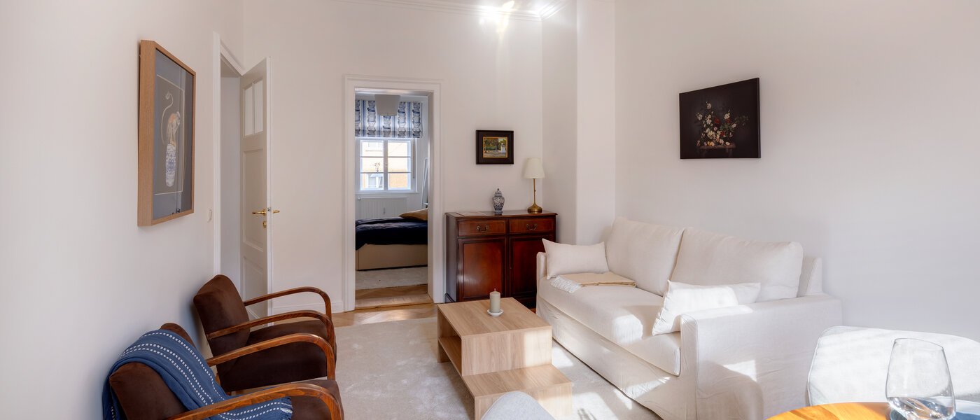 apartment München Maxvorstadt - Rund um den Josephplatz 04 living room 14777