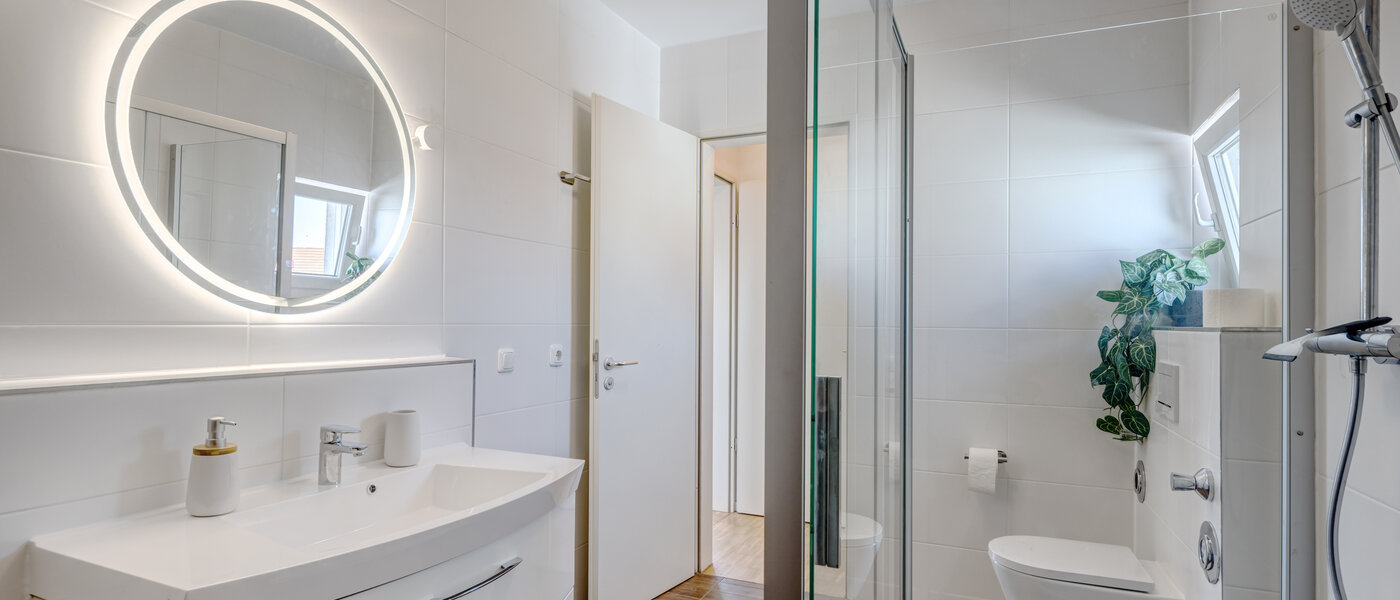 roof terrace apartment Aschheim 01 bathroom 14787