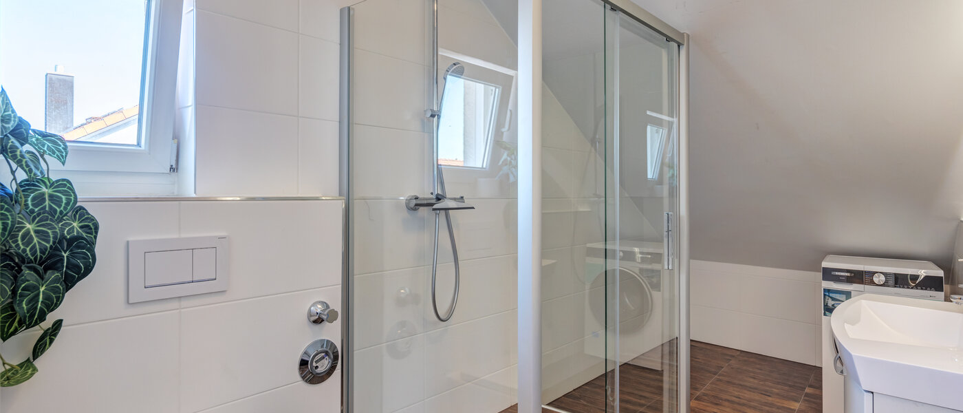 roof terrace apartment Aschheim 02 bathroom 14787