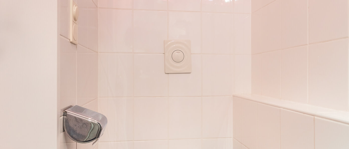 apartment München Solln 02 guest toilet 14788