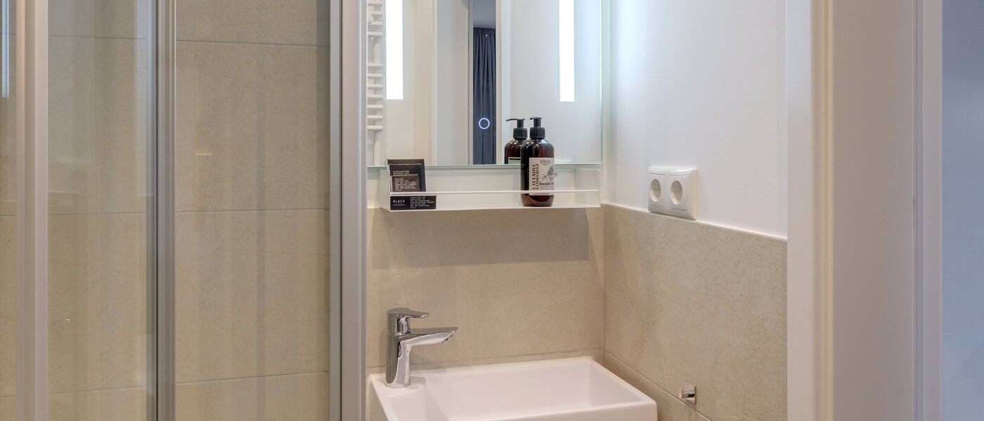 studio München Maxvorstadt 01 bathroom 14791