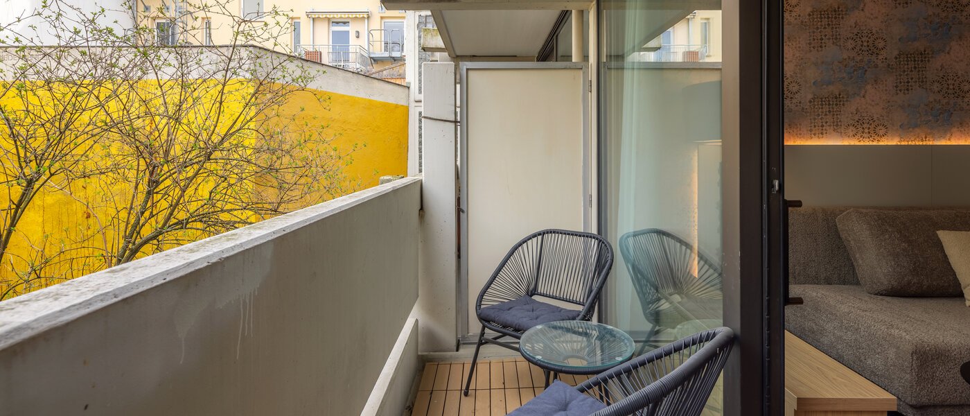 studio München Maxvorstadt 01 balcony 14791