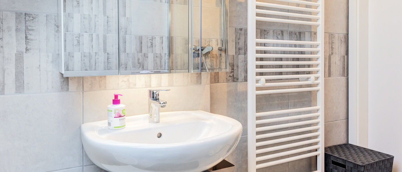 attic apartment München Trudering 02 bathroom 14792