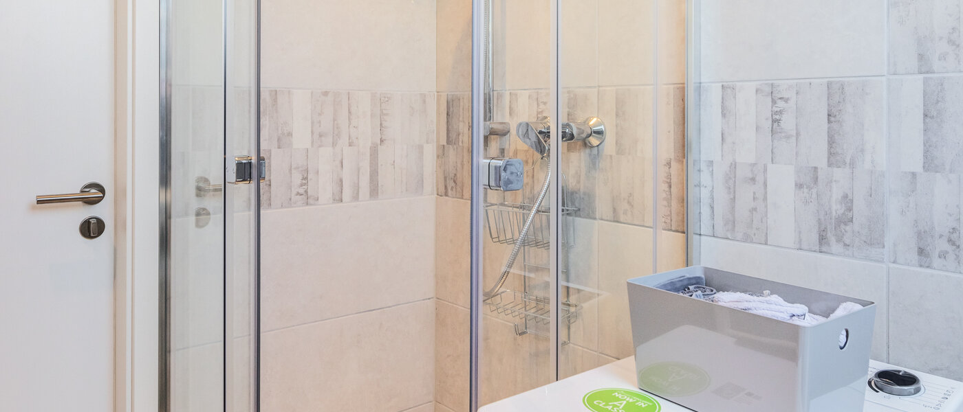 attic apartment München Trudering 03 bathroom 14792