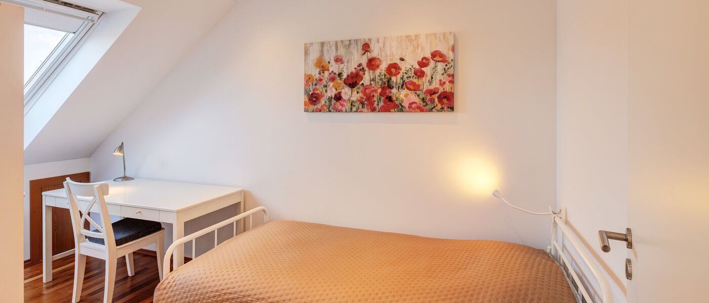 attic apartment München Trudering 01 2. bedroom 14792