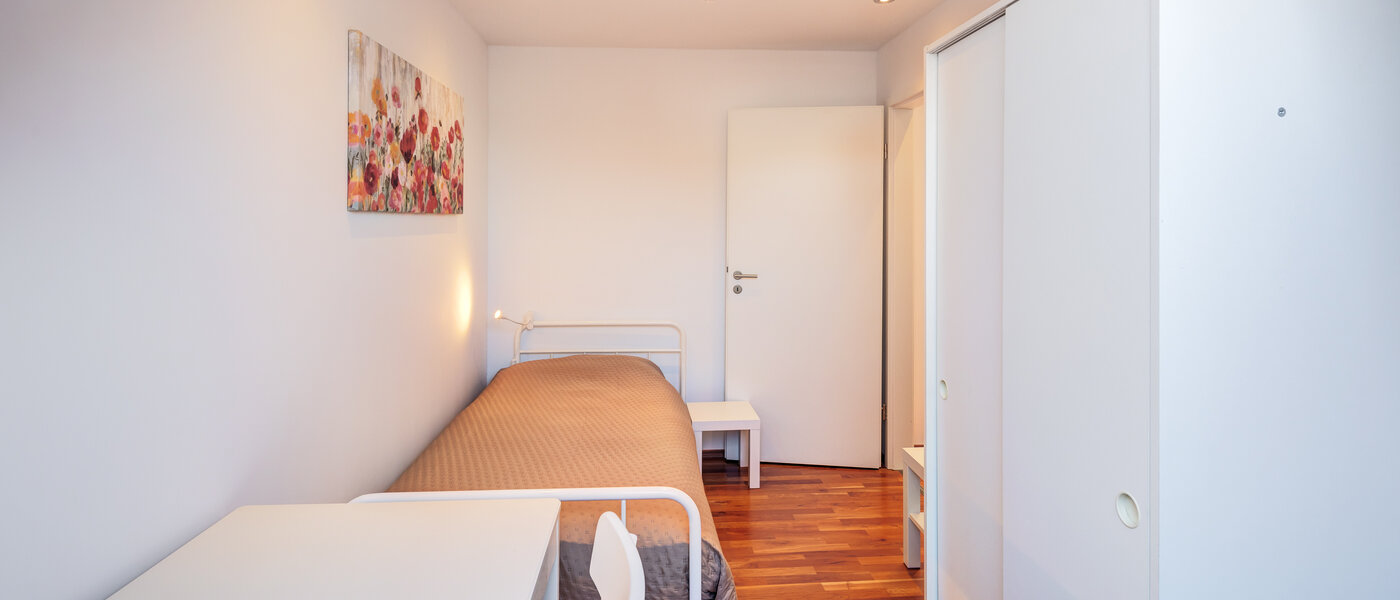 attic apartment München Trudering 02 2. bedroom 14792