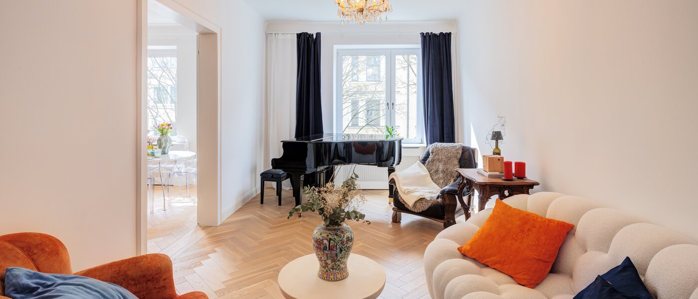 apartment München Schwabing-West (rund um den Hohenzollernplatz) 01 living area 14795