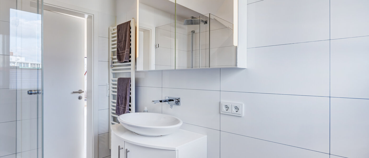 roof terrace apartment München Moosach 03 bathroom 14797