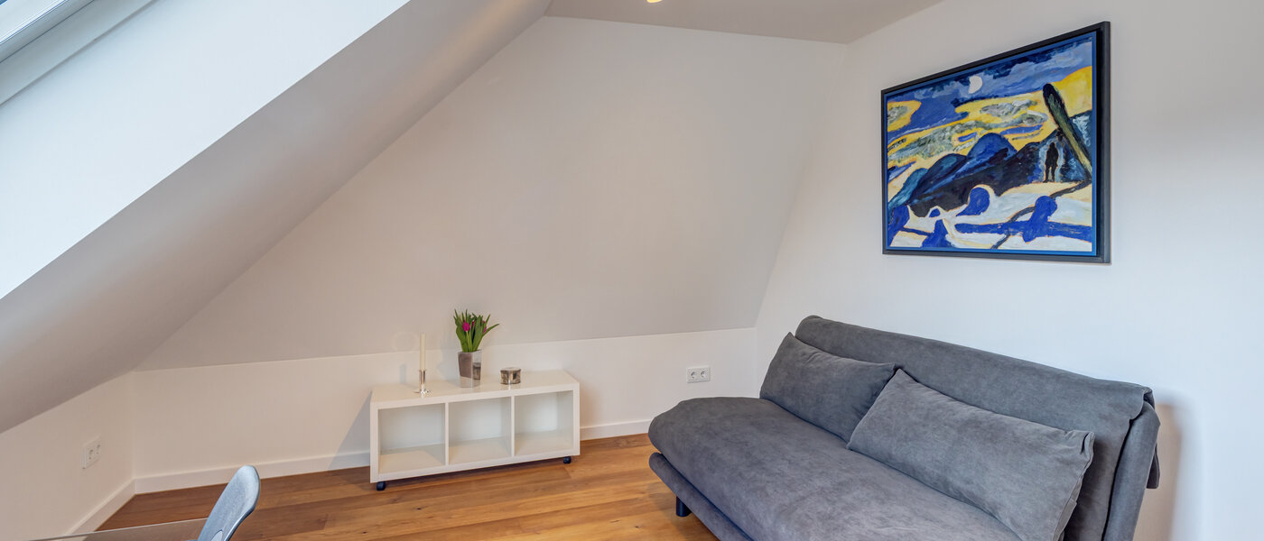 roof terrace apartment München Moosach 01 Workspace/Guestroom 14797