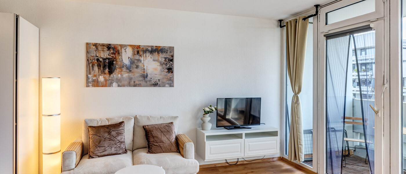 apartment München Schwabing-West 02 living area 14800