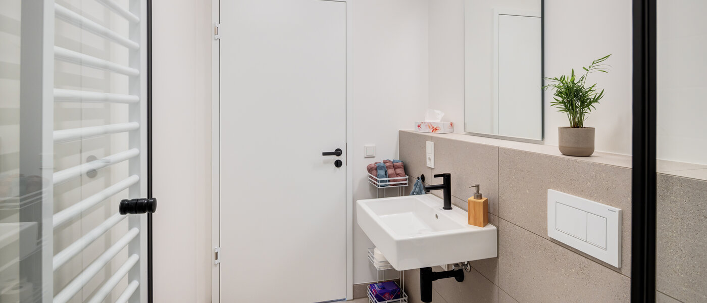 apartment München Neuhausen 02 2. bathroom 14804