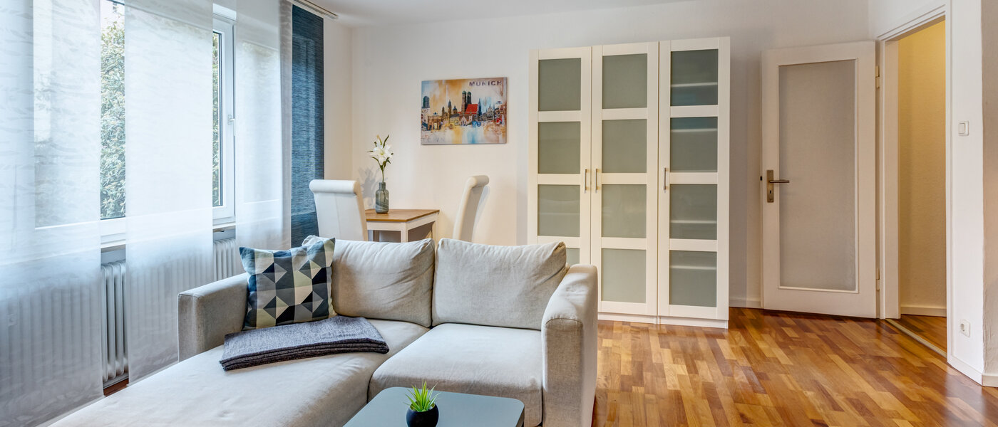 apartment München Schwabing 05 living area 14807