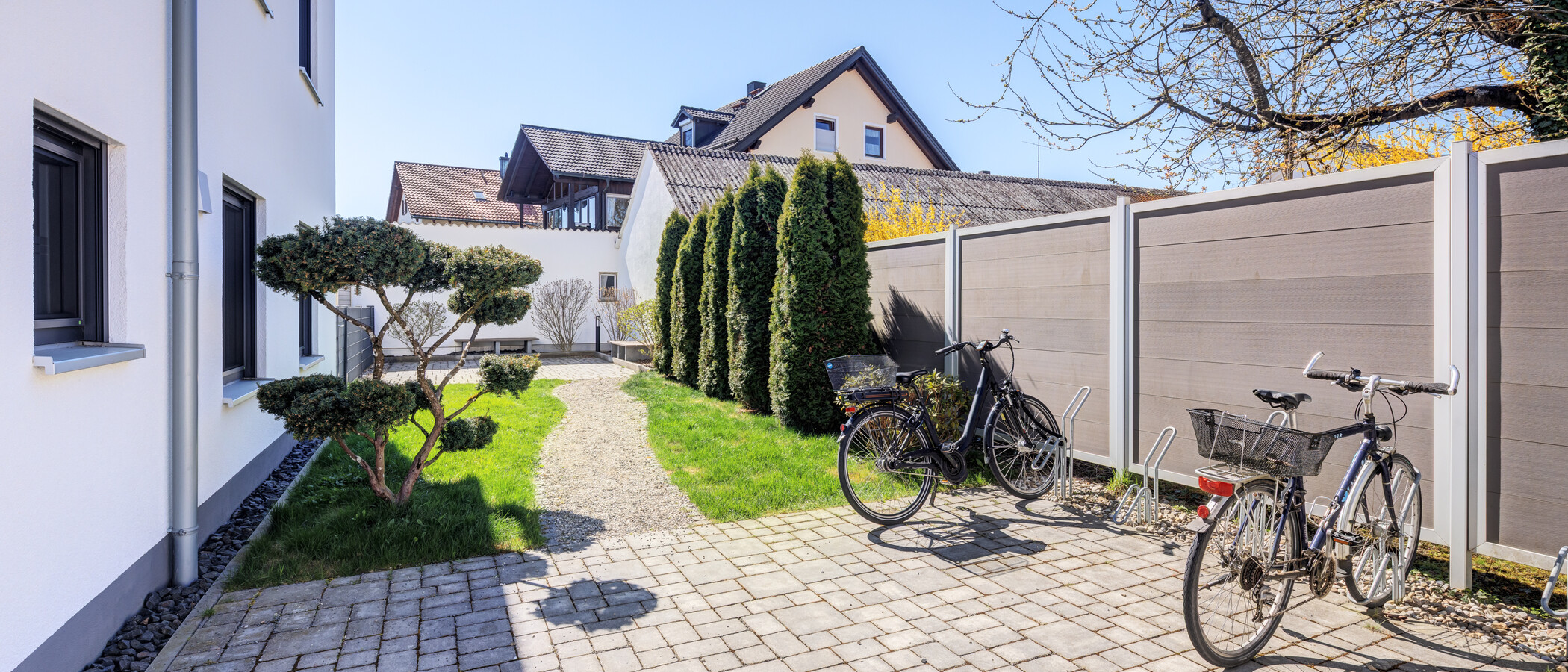 apartment Unterschleißheim Lohhof 02 inner courtyard  14813