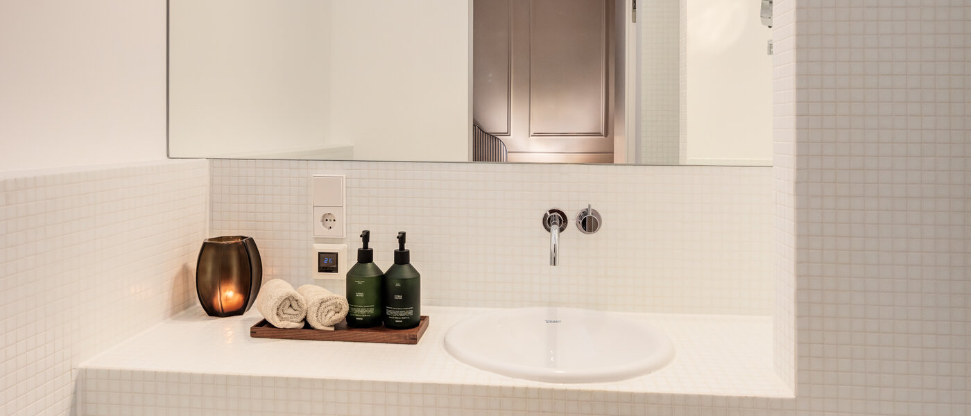 apartment München Altbogenhausen 01 bathroom 14814