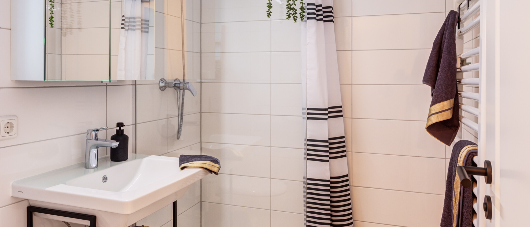 apartment Neufahrn b. Freising 03 bathroom 14815