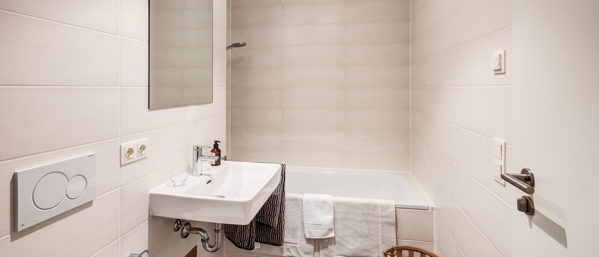 apartment München Neuaubing 01 2. bathroom 14822