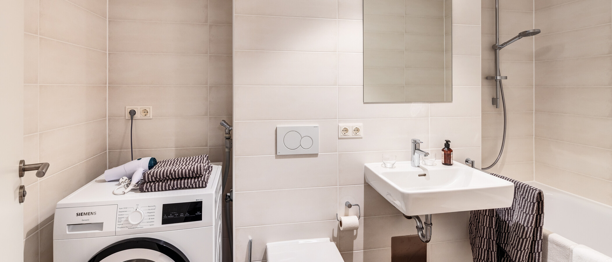 apartment München Neuaubing 02 2. bathroom 14822