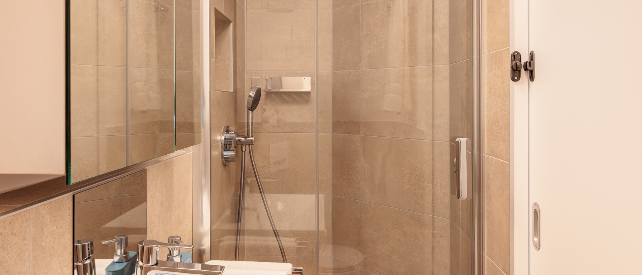 maisonette München Waldtrudering 01 2. bathroom 14825