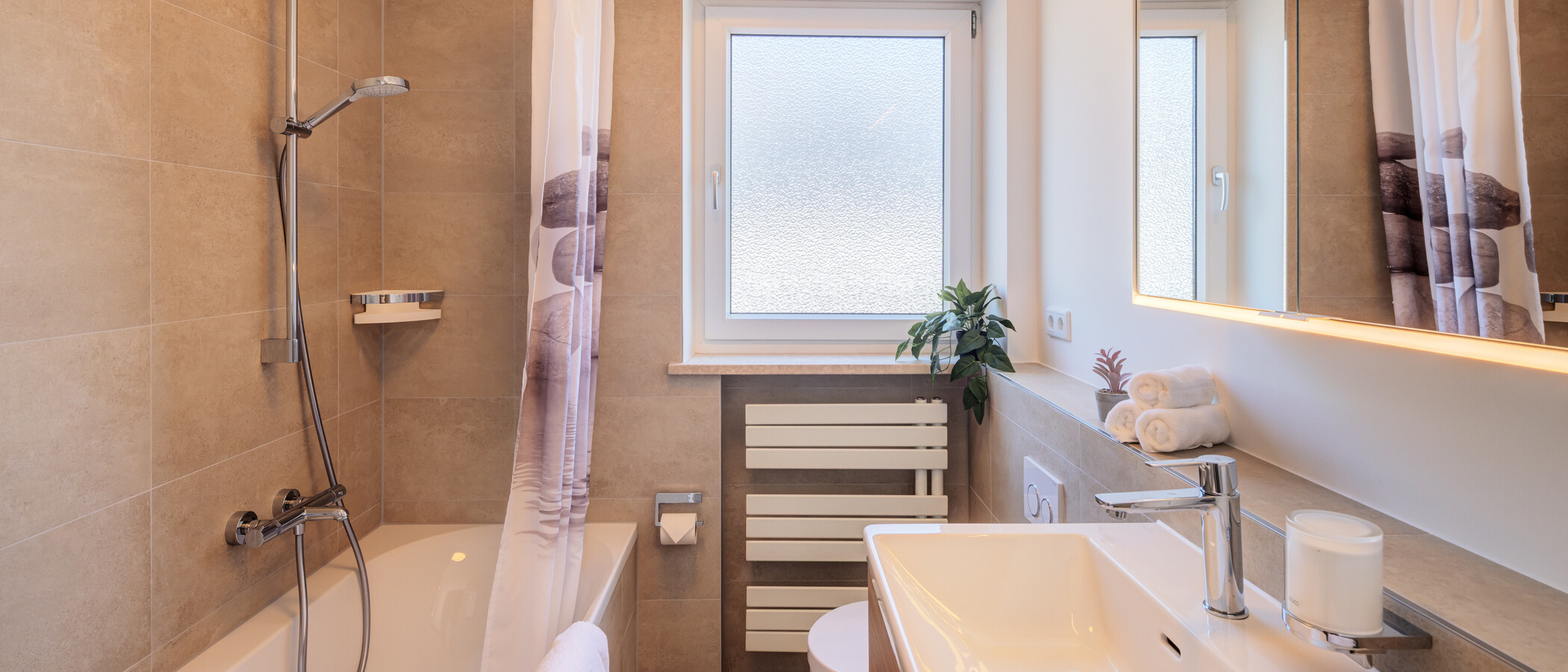 maisonette München Waldtrudering 01 1. bathroom 14825